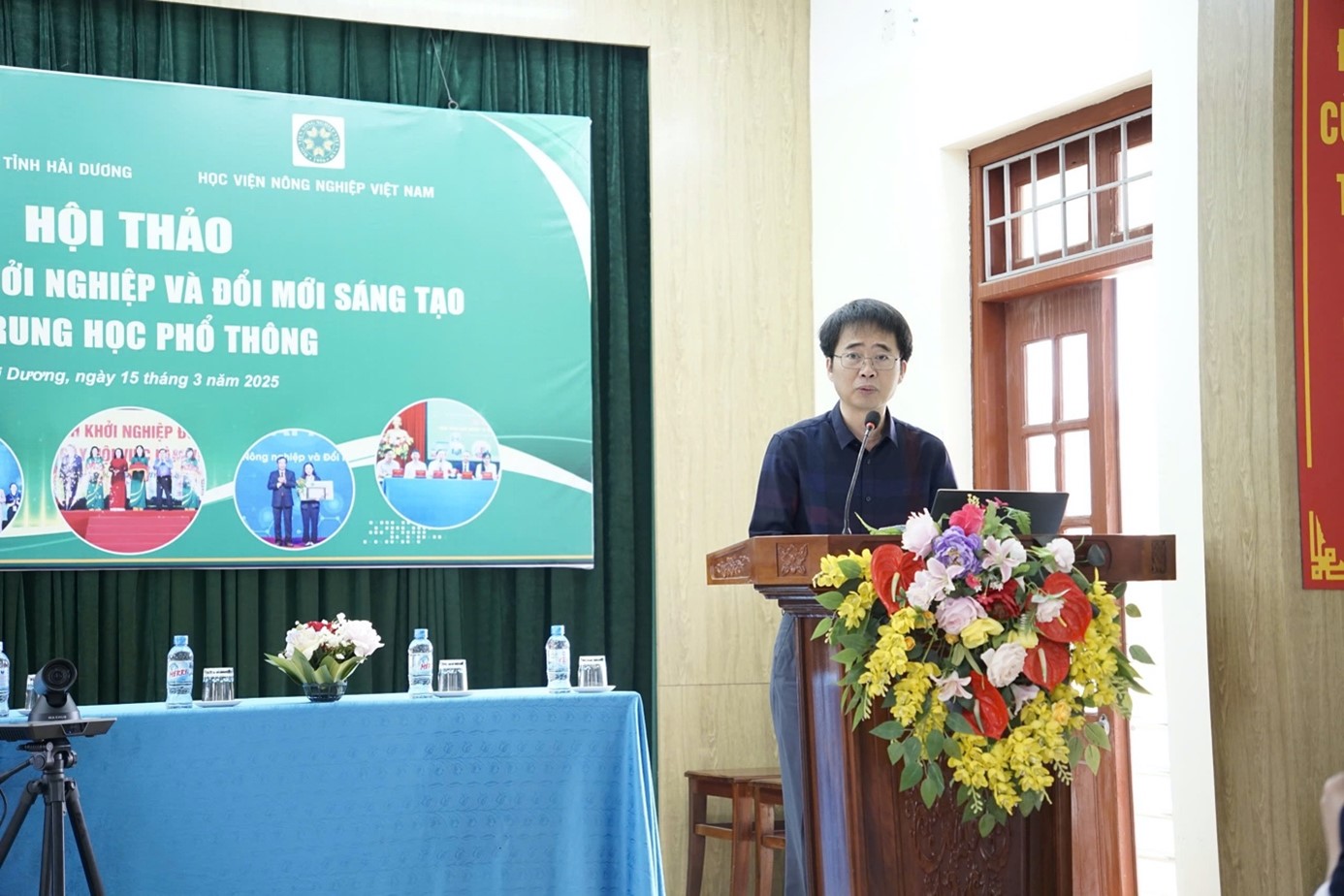 Ông Đỗ Duy Hưng – Phó Giám đốc Sở Giáo dục và Đào tạo tỉnh Hải Dương phát biểu khai mạc Hội thảo